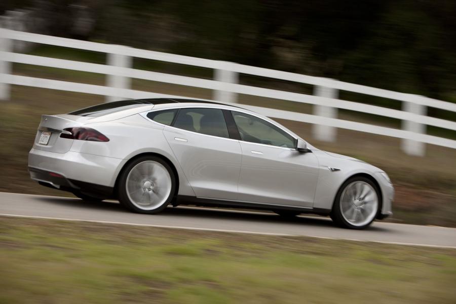  Tesla Model S Alpha 2011 года  (фото 7 из 17)